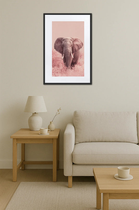 Tableau éléphant rose moderne accroché au mur