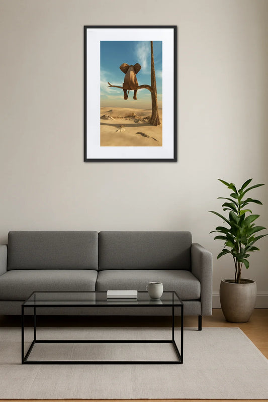 Tableau éléphant sur une branche au-dessus d’un canapé