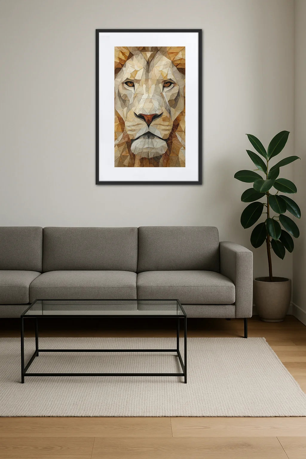Tableau lion origami dans un salon moderne avec canapé gris et table basse en verre